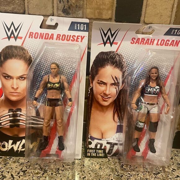 WWE Ronda Rousey and Sarah Logan 2019 Figures NIB - Picture 8 of 11